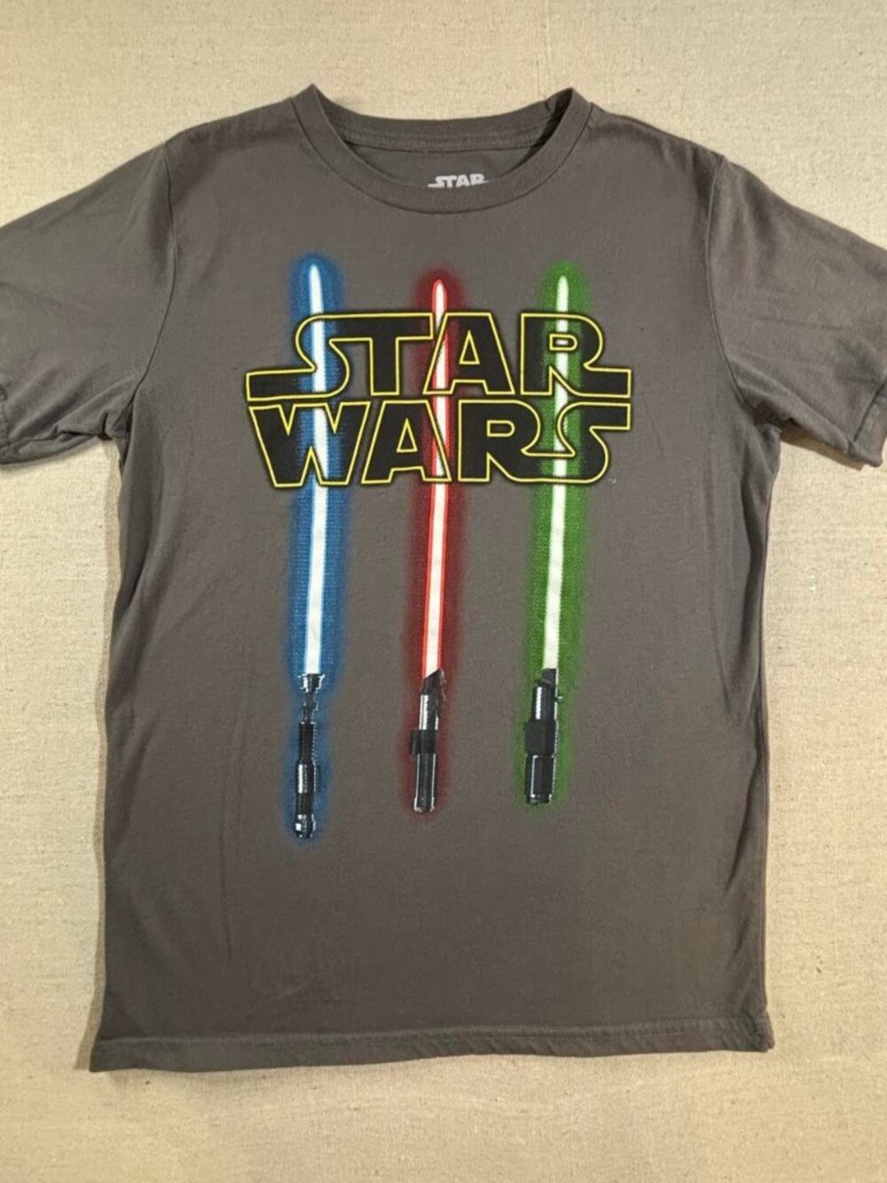 Star Wars Mad Engine Lightsabers Graphic Tee Gray (Tag XL, Fits M)